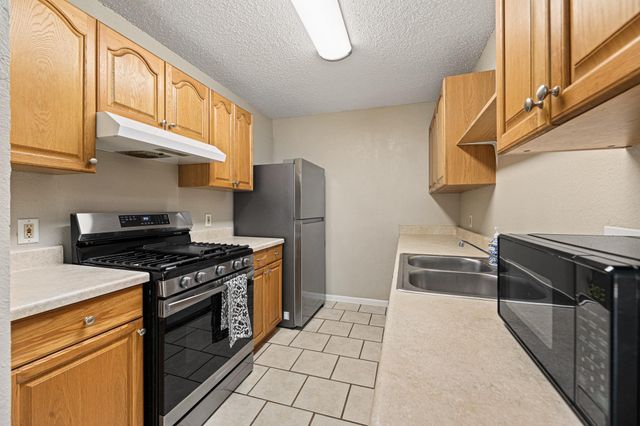 906 Oleander LN 906, Round Rock, TX 78664