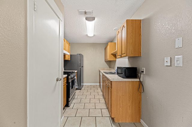 906 Oleander LN 906, Round Rock, TX 78664
