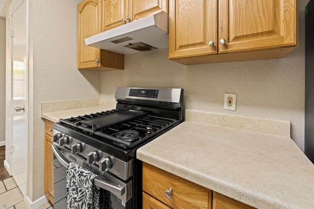 906 Oleander LN 906, Round Rock, TX 78664