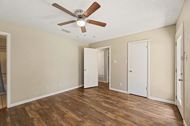 906 Oleander LN 906, Round Rock, TX 78664