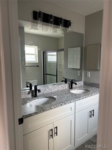 6620 N Roland Drive, Dunnellon, FL 34433