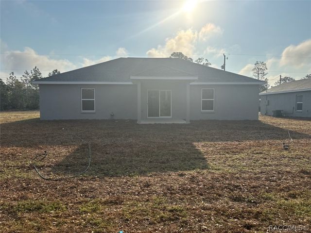 6620 N Roland Drive, Dunnellon, FL 34433