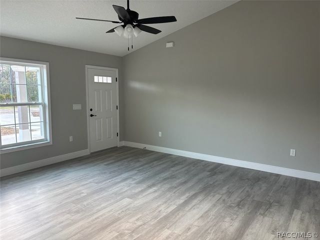 6620 N Roland Drive, Dunnellon, FL 34433