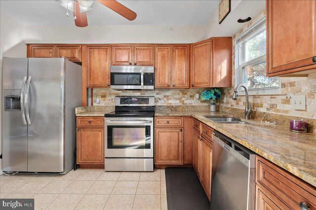 6401 SETA DR, Lanham, MD 20706