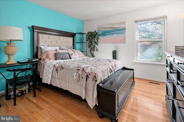 6401 SETA DR, Lanham, MD 20706