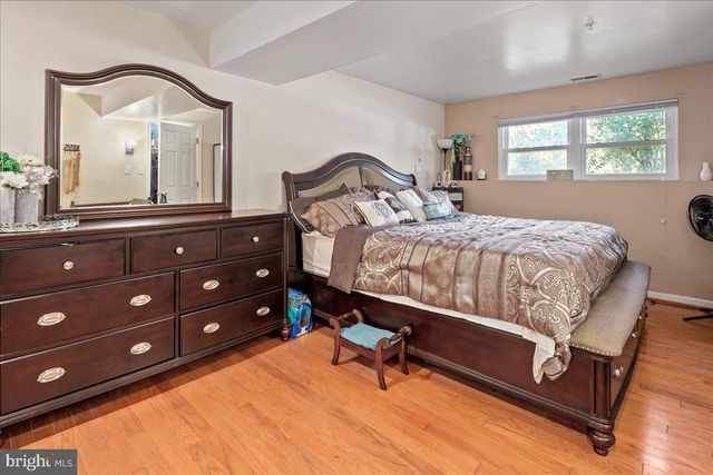 6401 SETA DR, Lanham, MD 20706