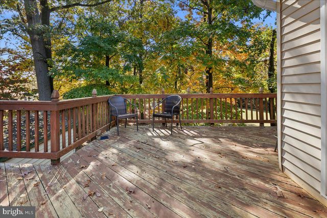 6401 SETA DR, Lanham, MD 20706