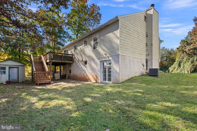 6401 SETA DR, Lanham, MD 20706