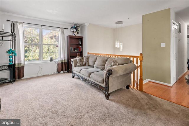 6401 SETA DR, Lanham, MD 20706