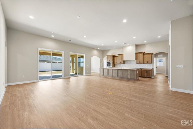 7101 Healthland Drive, Bakersfield, CA 93314
