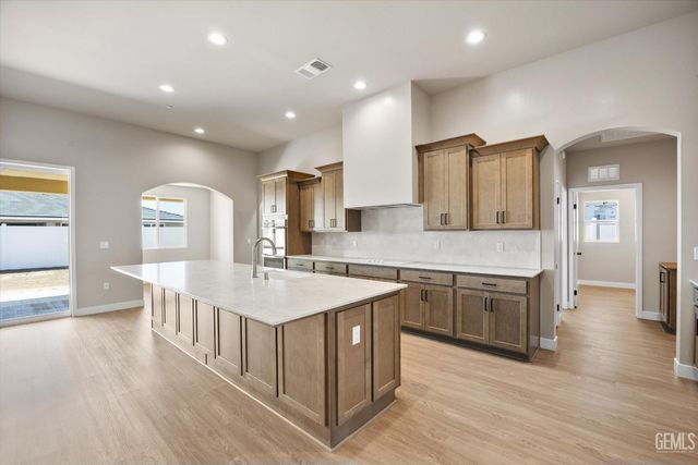 7101 Healthland Drive, Bakersfield, CA 93314