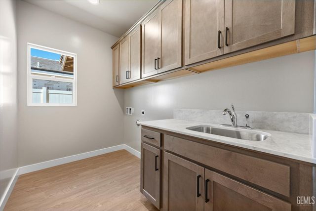 7101 Healthland Drive, Bakersfield, CA 93314