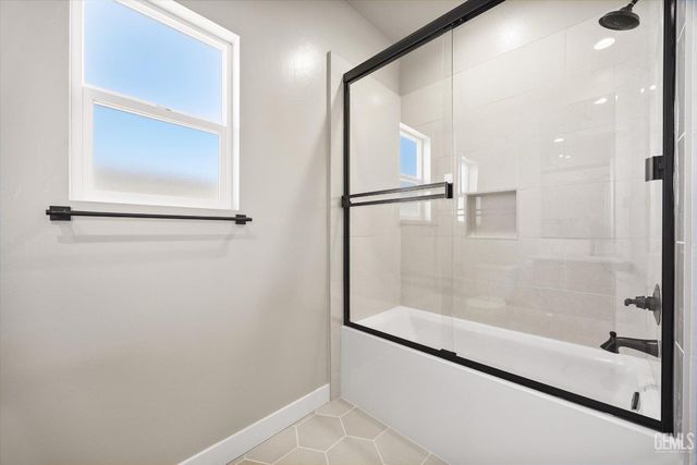 7101 Healthland Drive, Bakersfield, CA 93314