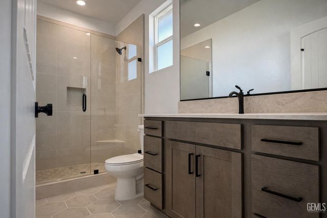 7101 Healthland Drive, Bakersfield, CA 93314