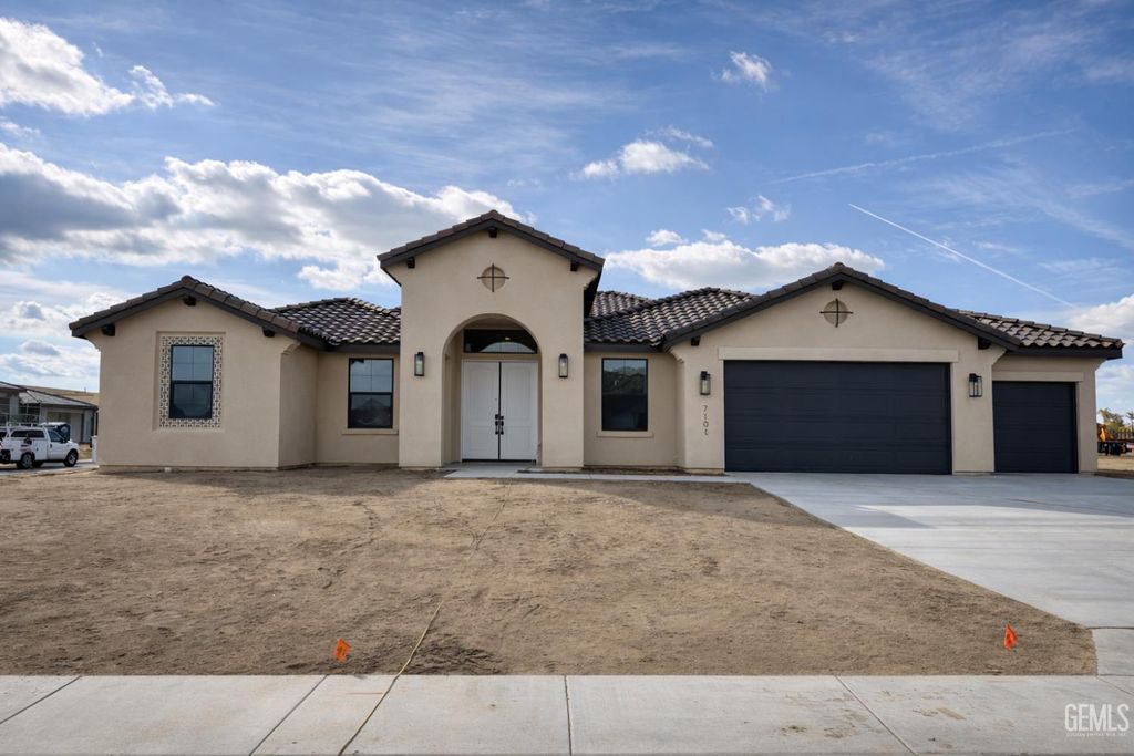 7101 Healthland Drive, Bakersfield, CA 93314