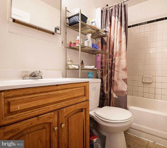 2921 YORKWAY, Dundalk, MD 21222