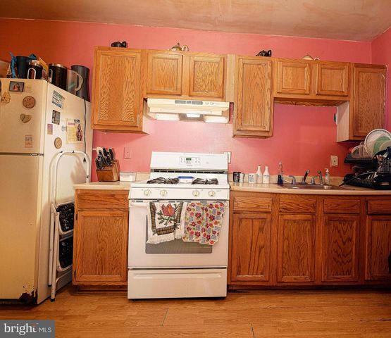 2921 YORKWAY, Dundalk, MD 21222