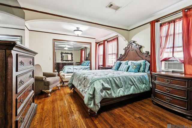 2939 Leonidas St, New Orleans, LA 70118