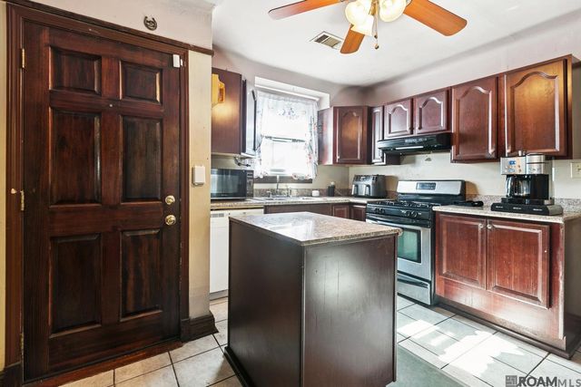 2939 Leonidas St, New Orleans, LA 70118