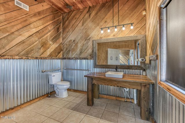 2926 Boones Creek Road, Johnson City, TN 37615