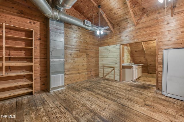 2926 Boones Creek Road, Johnson City, TN 37615