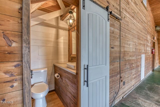 2926 Boones Creek Road, Johnson City, TN 37615