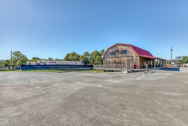 2926 Boones Creek Road, Johnson City, TN 37615