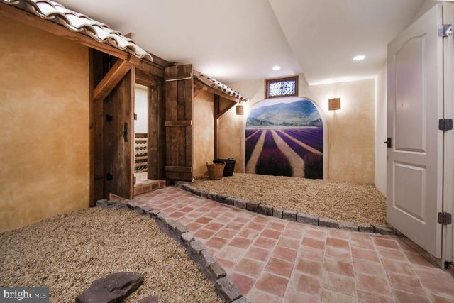 5420 MOORLAND LN, Bethesda, MD 20814