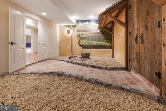 5420 MOORLAND LN, Bethesda, MD 20814