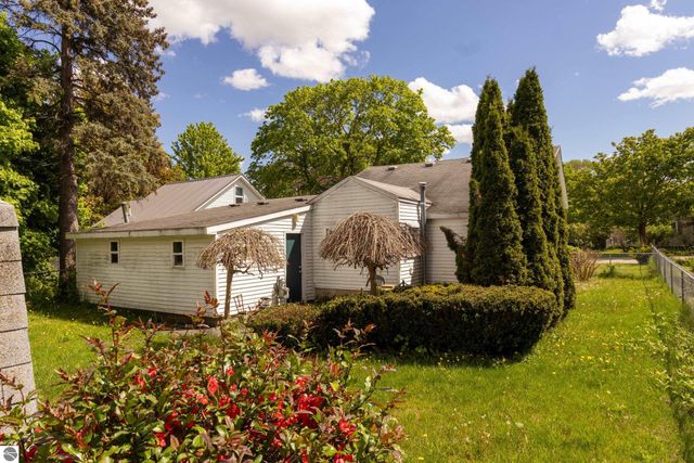 1212 Boulton Street, Mt Pleasant, MI 48858
