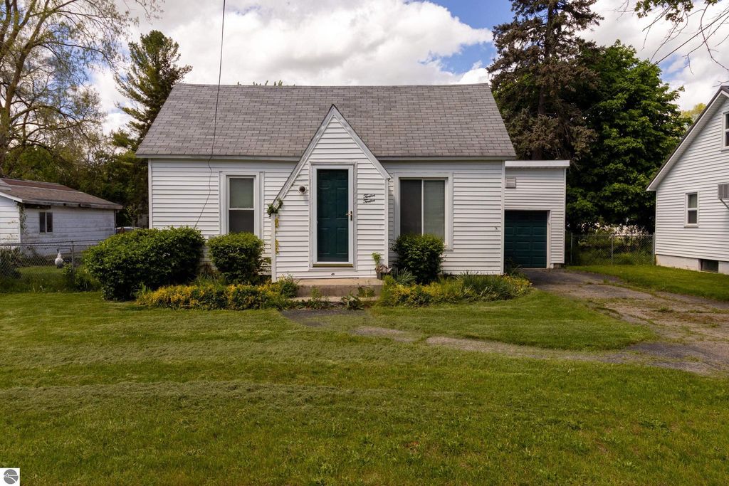 Image 1 of property listing at 1212 Boulton Street, Mt Pleasant, MI 48858