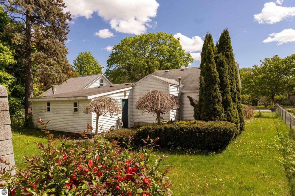Image 20 of property listing at 1212 Boulton Street, Mt Pleasant, MI 48858