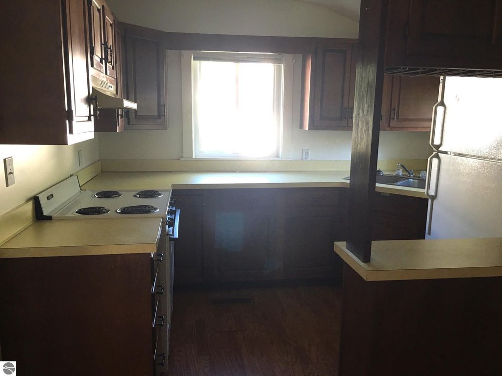 Image 5 of property listing at 1212 Boulton Street, Mt Pleasant, MI 48858