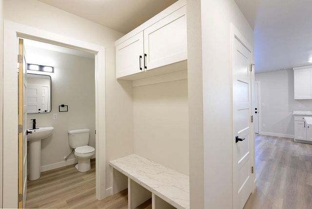 1018 3rd Avenue N, Moorhead, MN 56560