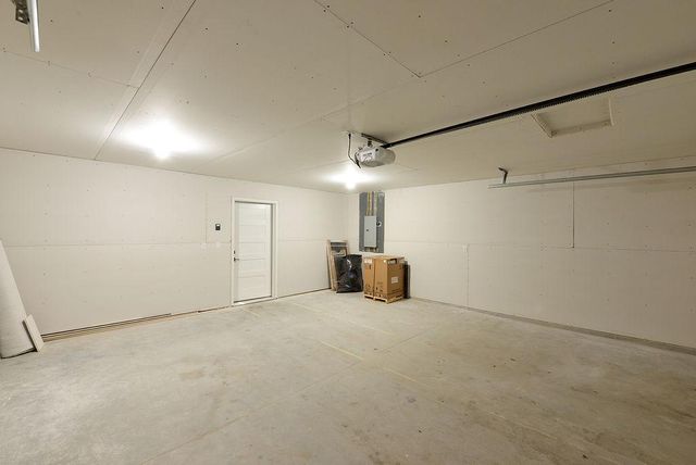 1018 3rd Avenue N, Moorhead, MN 56560