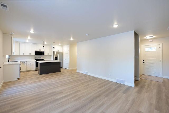 1018 3rd Avenue N, Moorhead, MN 56560