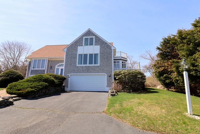 11 Joyce Circle, East Dennis, MA 02641