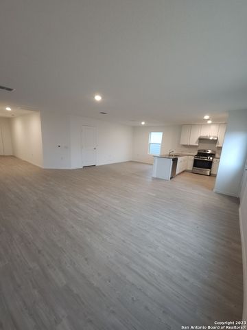 10018 Kersey Mill, San Antonio, TX 78224