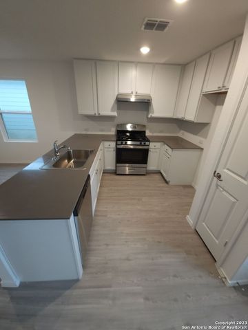 10018 Kersey Mill, San Antonio, TX 78224