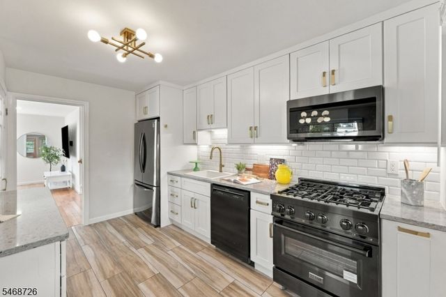 11 Freeman Pl, West Orange Twp., NJ 07052