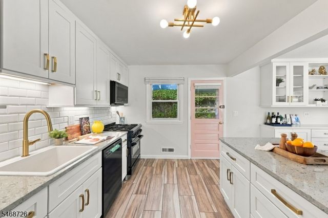 11 Freeman Pl, West Orange Twp., NJ 07052