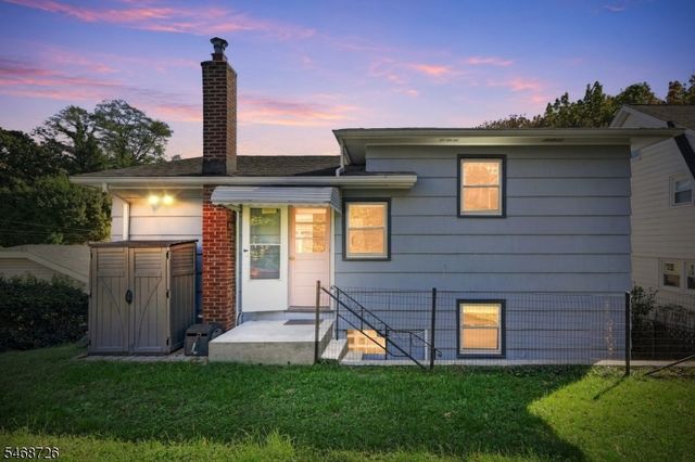 11 Freeman Pl, West Orange Twp., NJ 07052