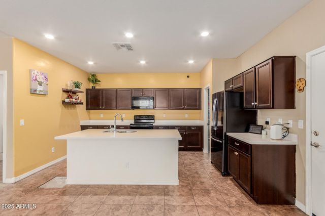 8757 W JEFFERSON Street, Tolleson, AZ 85353