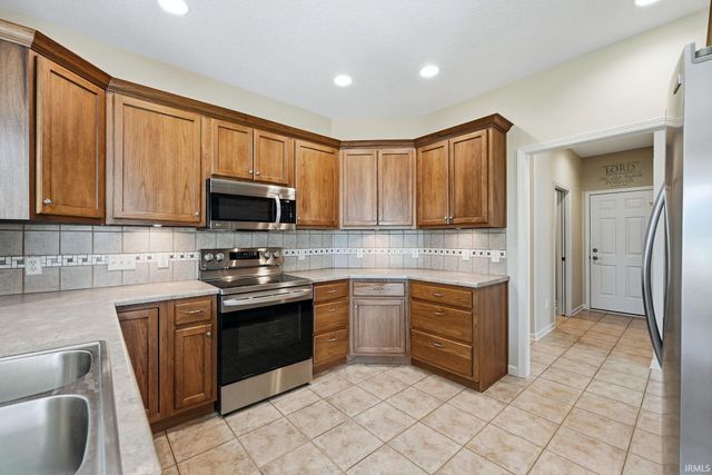 320 Fiddlers Cove, Fort Wayne, IN 46825