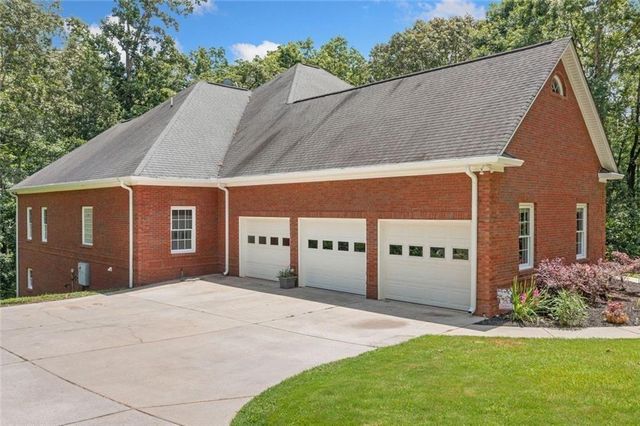 106 Shalea Lane, Ball Ground, GA 30107