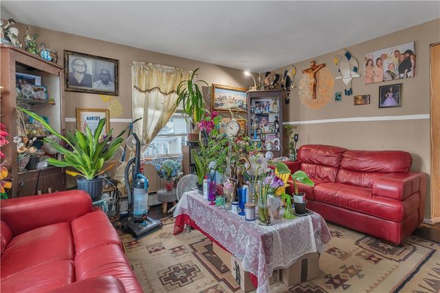 153 Central Avenue, Pawtucket, RI 02860