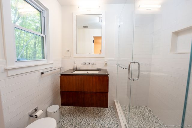 40 Mount Tom Road, New Milford, CT 06776