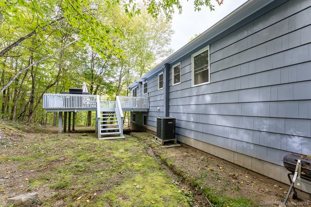 40 Mount Tom Road, New Milford, CT 06776