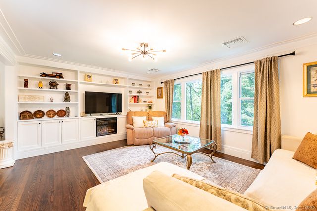 40 Mount Tom Road, New Milford, CT 06776