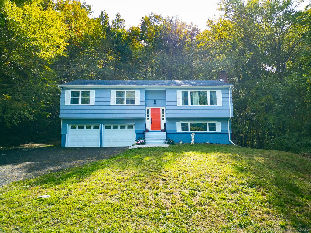 40 Mount Tom Road, New Milford, CT 06776